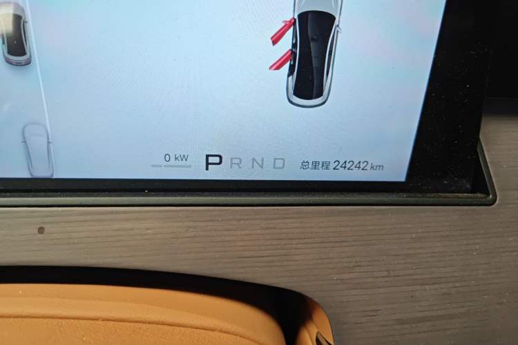 Used BYD Han L 2025 EV Four-Wheel Drive LiDAR Flagship Model Odometer Close Up