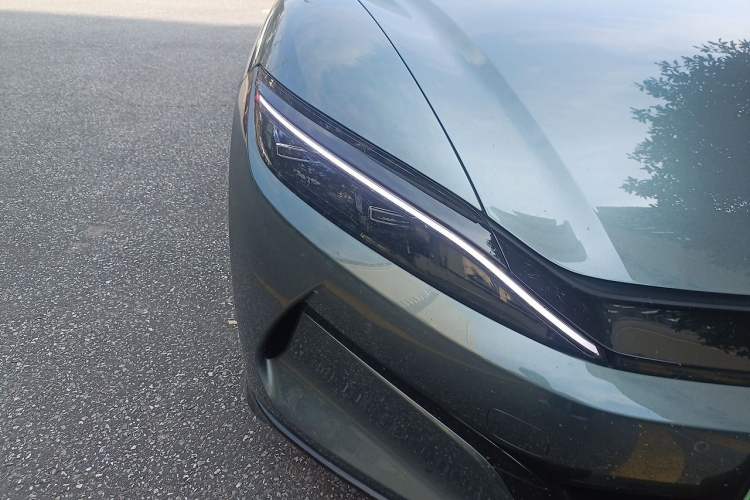 Used BYD Han L 2025 EV 701 km LiDAR Flagship Edition Right Front Headlight