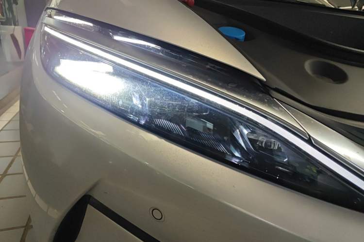 Used BYD Han L 2025 EV Four-Wheel Drive LiDAR Flagship Model Right Front Headlight