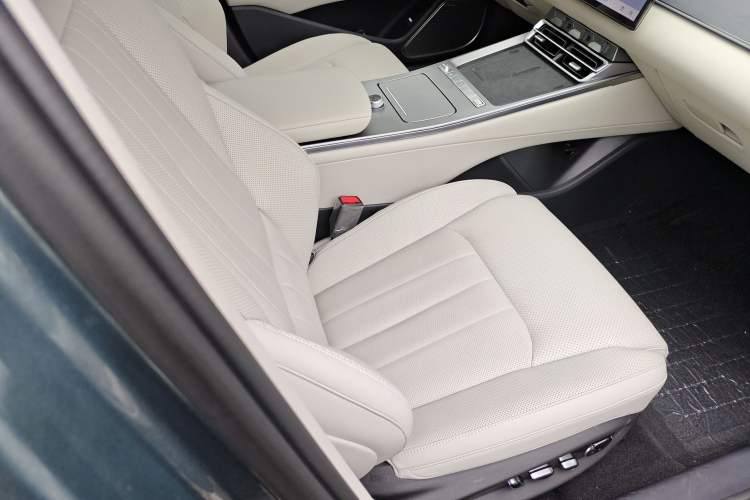 Used BYD Han L 2025 DM-p Four-Wheel-Drive LiDAR Flagship Model Right Front Seat