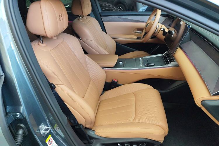 Used BYD Han L 2025 DM-p Four-Wheel-Drive LiDAR Flagship Model Right Front Seat