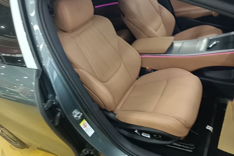 Used BYD Han L 2025 EV 701KM LiDAR Deluxe Edition Right Front Seat