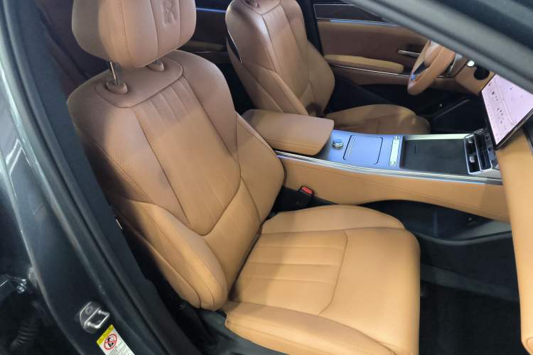 Used BYD Han L 2025 DM-p Four-Wheel-Drive LiDAR Flagship Model Right Front Seat