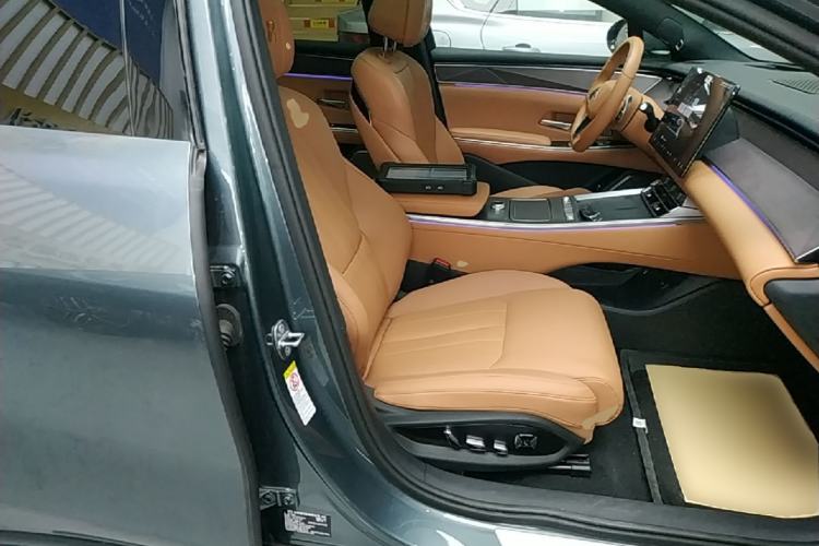 Used BYD Han L 2025 DM-p Four-Wheel-Drive LiDAR Flagship Model Right Front Seat