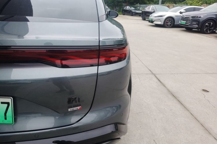 Used BYD Han L 2025 DM-p Four-Wheel-Drive LiDAR Flagship Model Right Rear Taillight