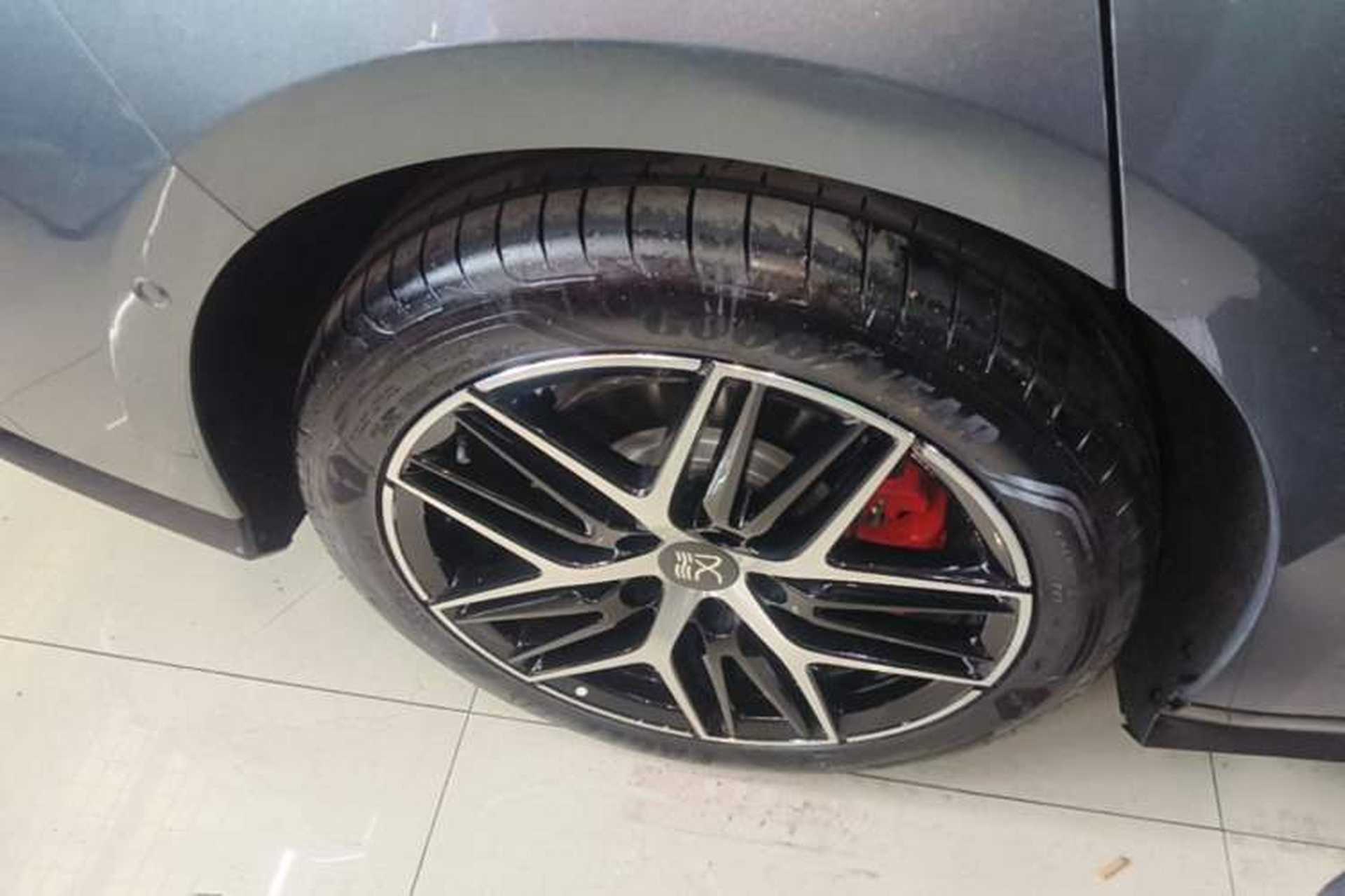 Used BYD Han L 2025 DM-p Four-Wheel-Drive LiDAR Flagship Model Right Rear Wheel Hub