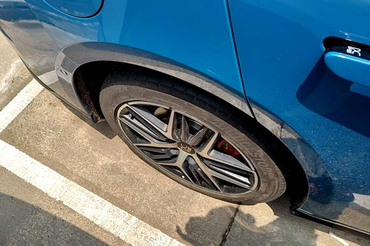 Used BYD Han L 2025 EV Four-Wheel Drive LiDAR Flagship Model Right Rear Wheel Hub