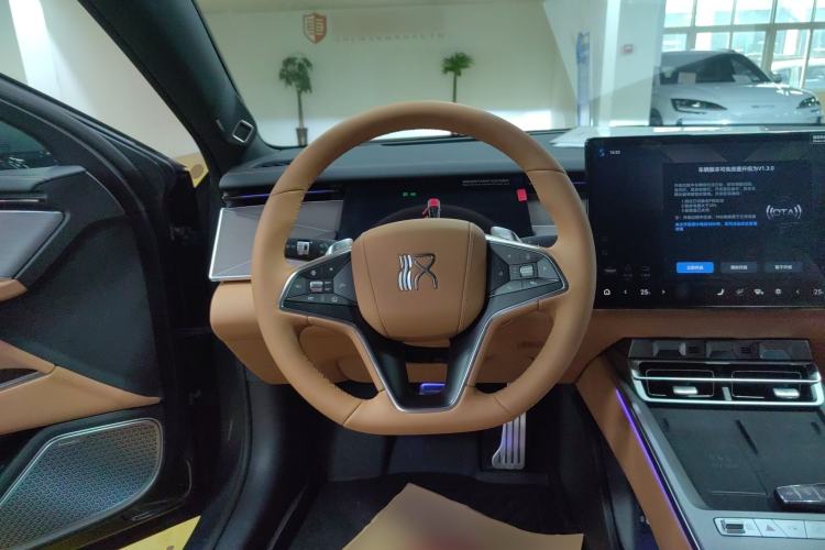 Used BYD Han L 2025 DM-p Four-Wheel-Drive LiDAR Flagship Model Steering Wheel