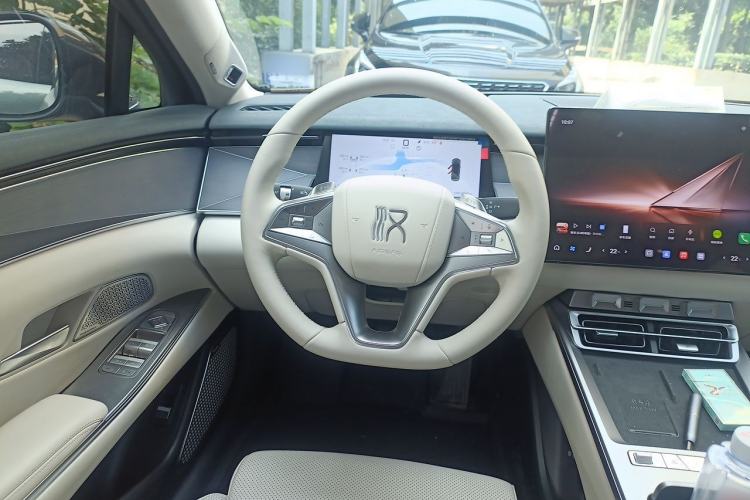 Used BYD Han L 2025 EV 701 km LiDAR Flagship Edition Steering Wheel