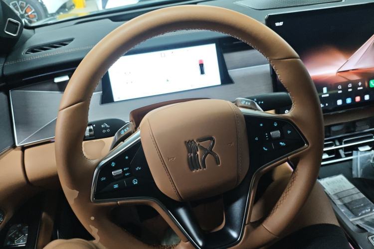 Used BYD Han L 2025 EV Four-Wheel Drive LiDAR Flagship Model Steering Wheel
