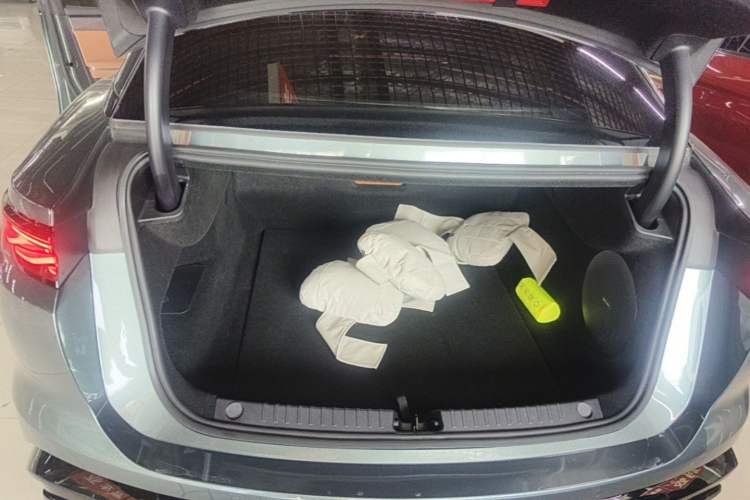 Used BYD Han L 2025 DM-p Four-Wheel-Drive LiDAR Flagship Model Trunk