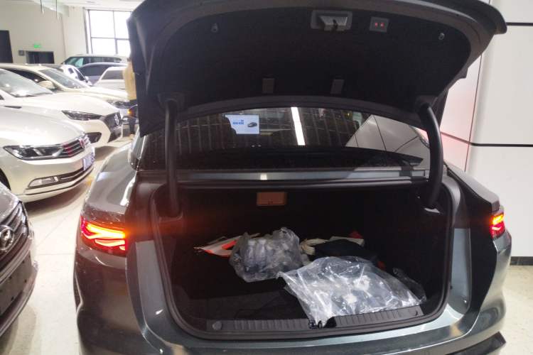 Used BYD Han L 2025 DM-p Four-Wheel-Drive LiDAR Flagship Model Trunk