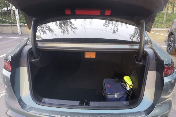 Used BYD Han L 2025 DM-i 200km LiDAR Flagship Model Trunk