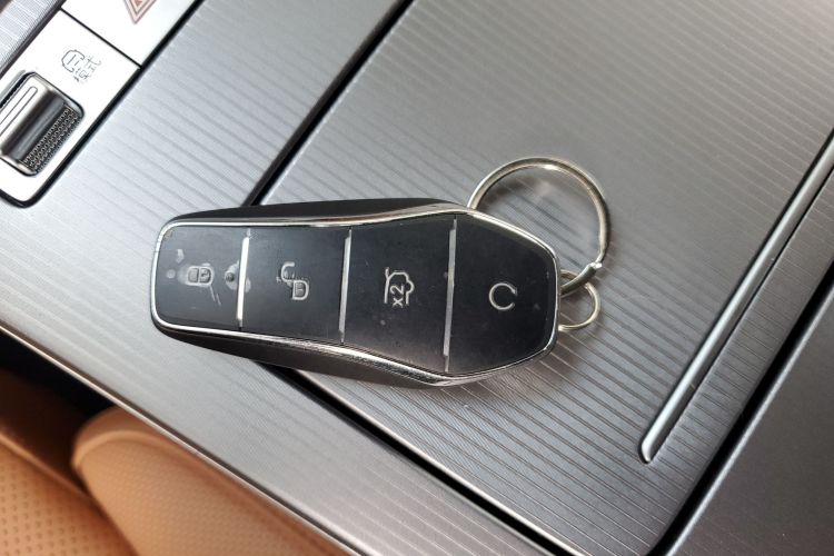 Used BYD Han L 2025 DM-p Four-Wheel-Drive LiDAR Flagship Model Vehicle Key