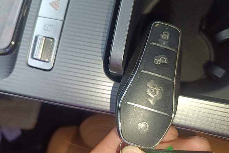 Used BYD Han L 2025 DM-p Four-Wheel-Drive LiDAR Flagship Model Vehicle Key