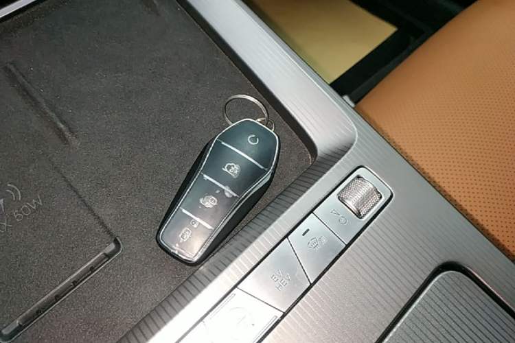 Used BYD Han L 2025 DM-p Four-Wheel-Drive LiDAR Flagship Model Vehicle Key