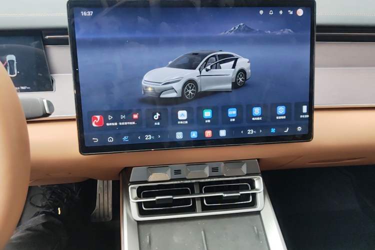 Used BYD Han L 2025 EV Four-Wheel Drive LiDAR Flagship Model Audio And AC Panel