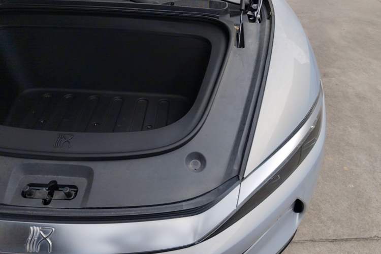 Used BYD Han L 2025 EV Four-Wheel Drive LiDAR Flagship Model Engine Bay Left