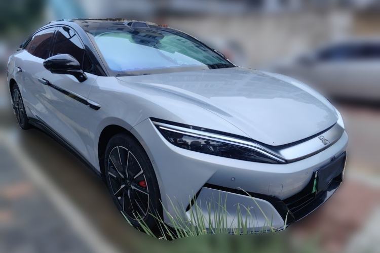 Used BYD Han L 2025 EV 701KM LiDAR Deluxe Edition Front Right 45 Deg
