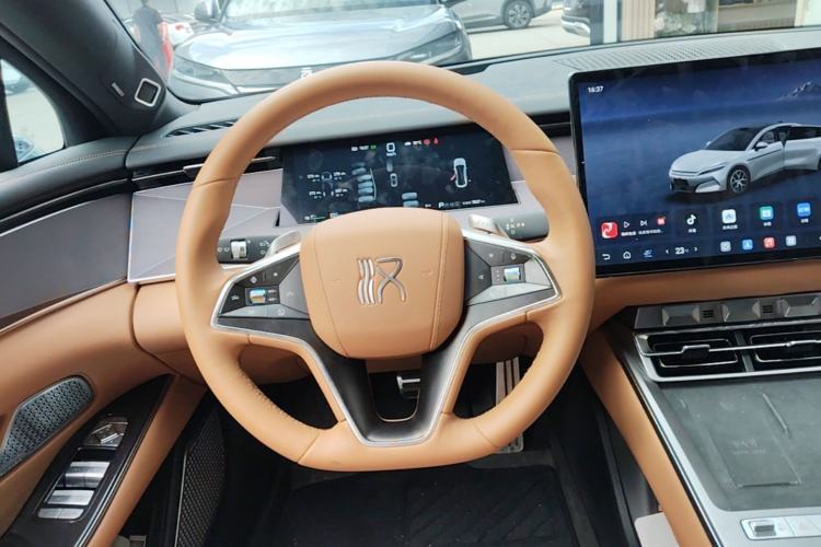 Used BYD Han L 2025 EV Four-Wheel Drive LiDAR Flagship Model Steering Wheel