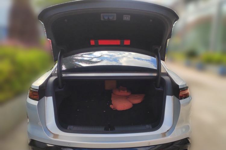 Used BYD Han L 2025 EV Four-Wheel Drive LiDAR Flagship Model Trunk