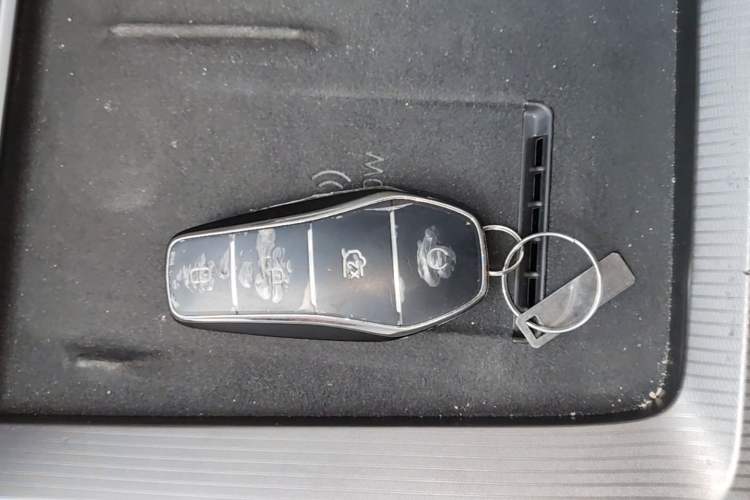 Used BYD Han L 2025 EV Four-Wheel Drive LiDAR Flagship Model Vehicle Key