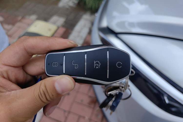 Used BYD Han L 2025 EV 701KM LiDAR Deluxe Edition Vehicle Key
