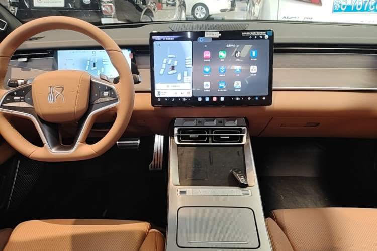 Used BYD Han L 2025 DM-p Four-Wheel-Drive LiDAR Flagship Model Audio And AC Panel