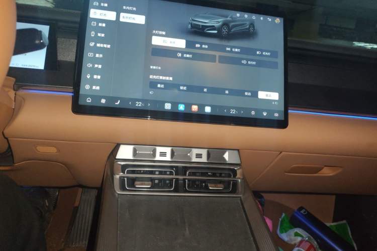 Used BYD Han L 2025 EV 701KM LiDAR Deluxe Edition Audio And AC Panel