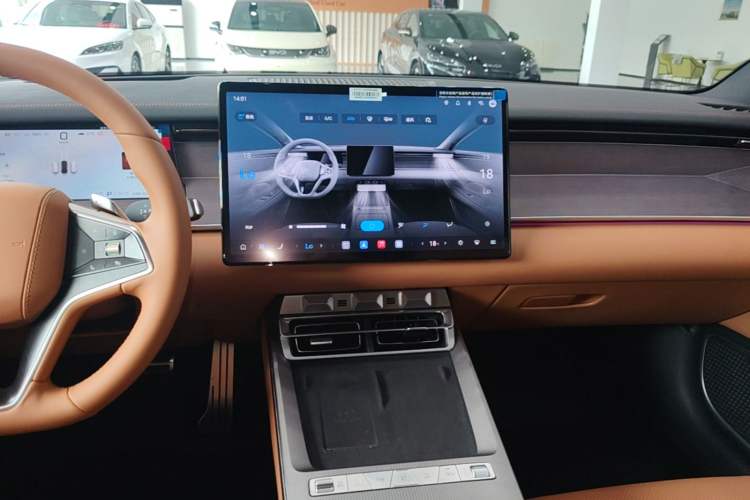 Used BYD Han L 2025 DM-p Four-Wheel-Drive LiDAR Flagship Model Audio And AC Panel