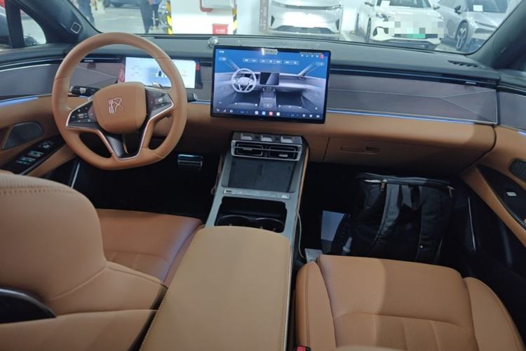 Used BYD Han L 2025 DM-p Four-Wheel-Drive LiDAR Flagship Model Center Console