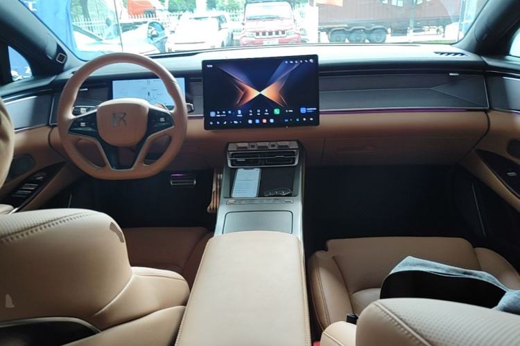 Used BYD Han L 2025 EV Four-Wheel Drive LiDAR Flagship Model Center Console