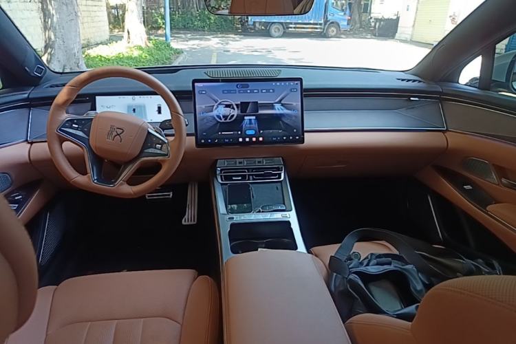 Used BYD Han L 2025 EV Four-Wheel Drive LiDAR Flagship Model Center Console