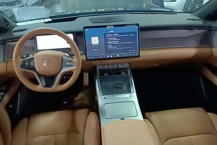 Used BYD Han L 2025 DM-p Four-Wheel-Drive LiDAR Flagship Model Center Console