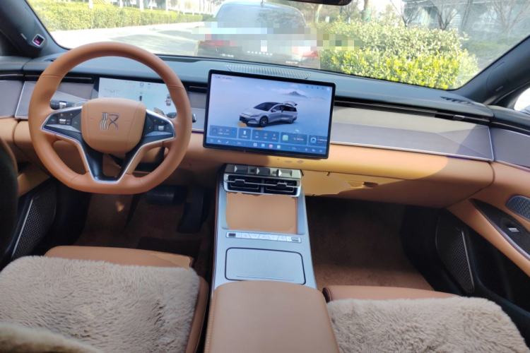Used BYD Han L 2025 DM-i 200km LiDAR Flagship Model Center Console