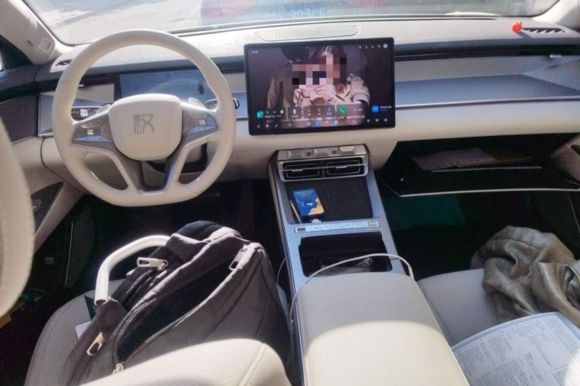Used BYD Han L 2025 DM-i 200KM LiDAR Luxury Model Center Console