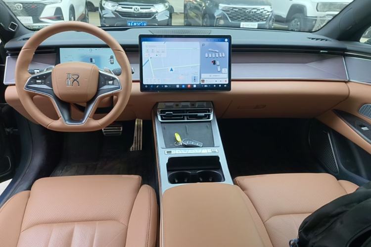 Used BYD Han L 2025 DM-p Four-Wheel-Drive LiDAR Flagship Model Center Console