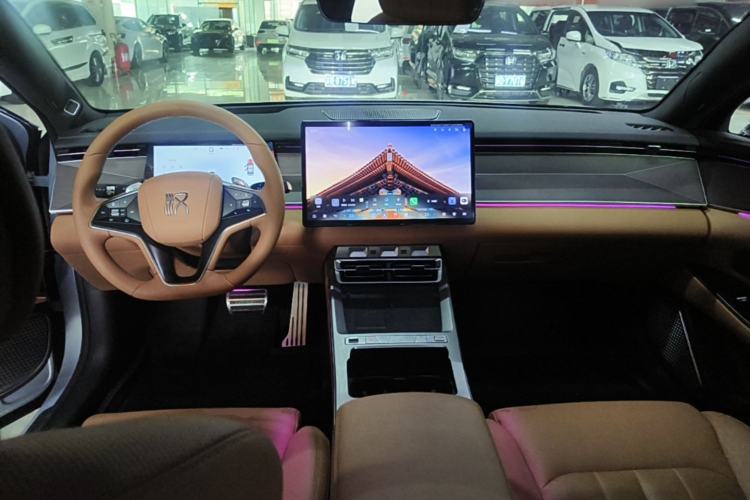 Used BYD Han L 2025 EV Four-Wheel Drive LiDAR Flagship Model Center Console