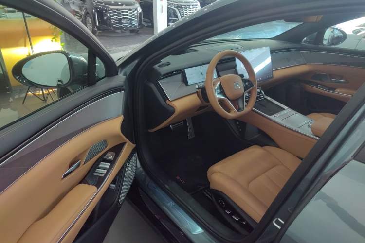 Used BYD Han L 2025 DM-p Four-Wheel-Drive LiDAR Flagship Model Driver Seat
