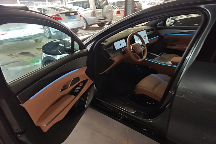Used BYD Han L 2025 EV 701KM LiDAR Deluxe Edition Driver Seat