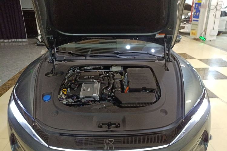Used BYD Han L 2025 DM-p Four-Wheel-Drive LiDAR Flagship Model Engine Bay
