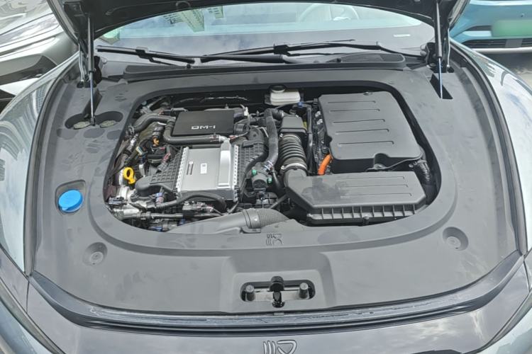 Used BYD Han L 2025 DM-i 200KM LiDAR Luxury Model Engine Bay