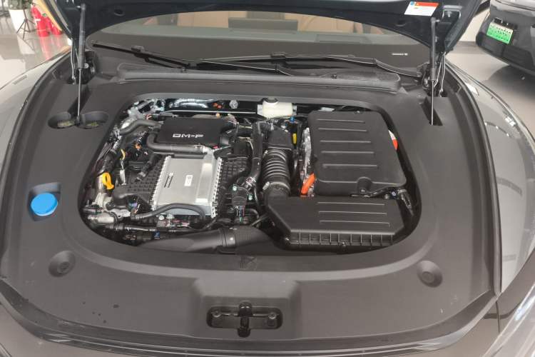 Used BYD Han L 2025 DM-p Four-Wheel-Drive LiDAR Flagship Model Engine Bay