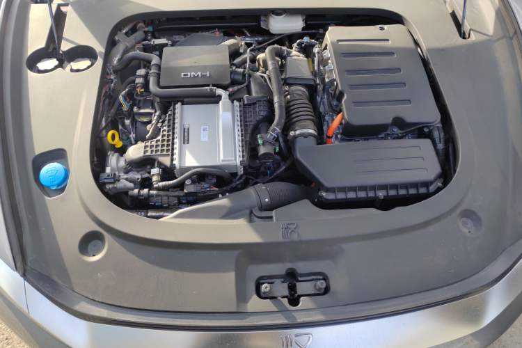 Used BYD Han L 2025 DM-i 200km LiDAR Flagship Model Engine Bay