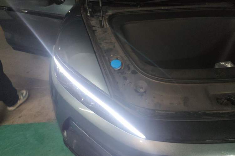 Used BYD Han L 2025 EV 701KM LiDAR Deluxe Edition Engine Bay Right