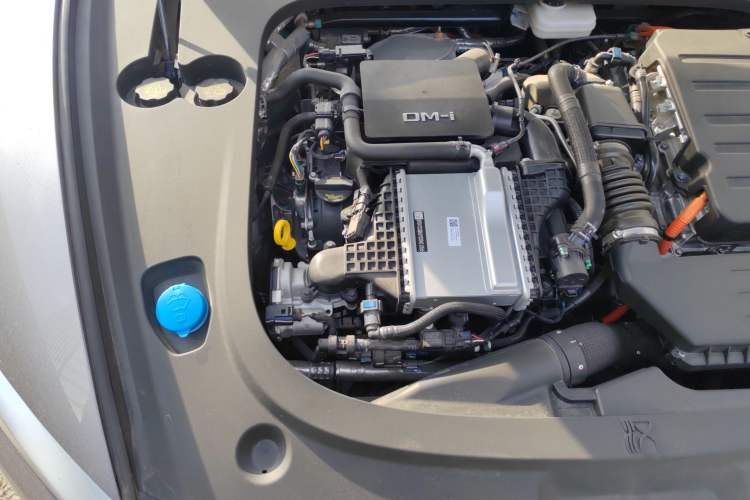 Used BYD Han L 2025 DM-i 200km LiDAR Flagship Model Engine Bay Right