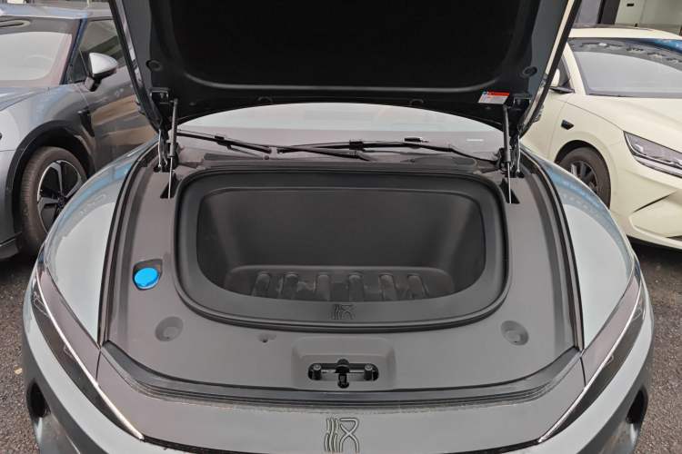 Used BYD Han L 2025 EV Four-Wheel Drive LiDAR Flagship Model Engine Bay