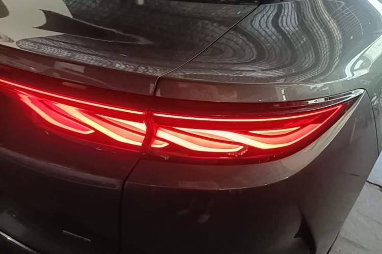 Used BYD Han L 2025 DM-p Four-Wheel-Drive LiDAR Flagship Model Exterior 3