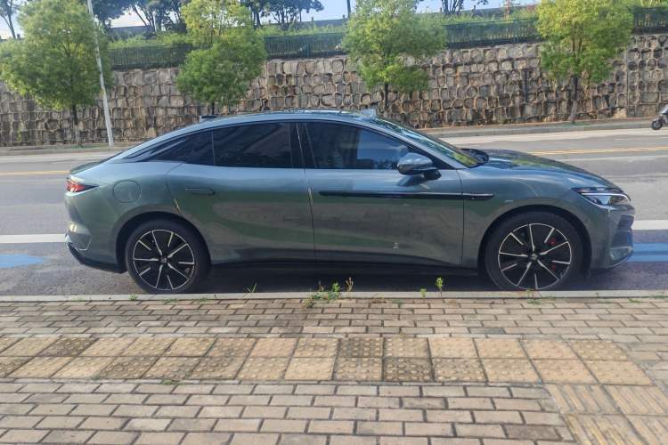 Used BYD Han L 2025 DM-i 200KM LiDAR Luxury Model Exterior 3