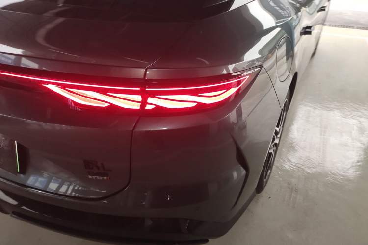 Used BYD Han L 2025 DM-p Four-Wheel-Drive LiDAR Flagship Model Exterior 3
